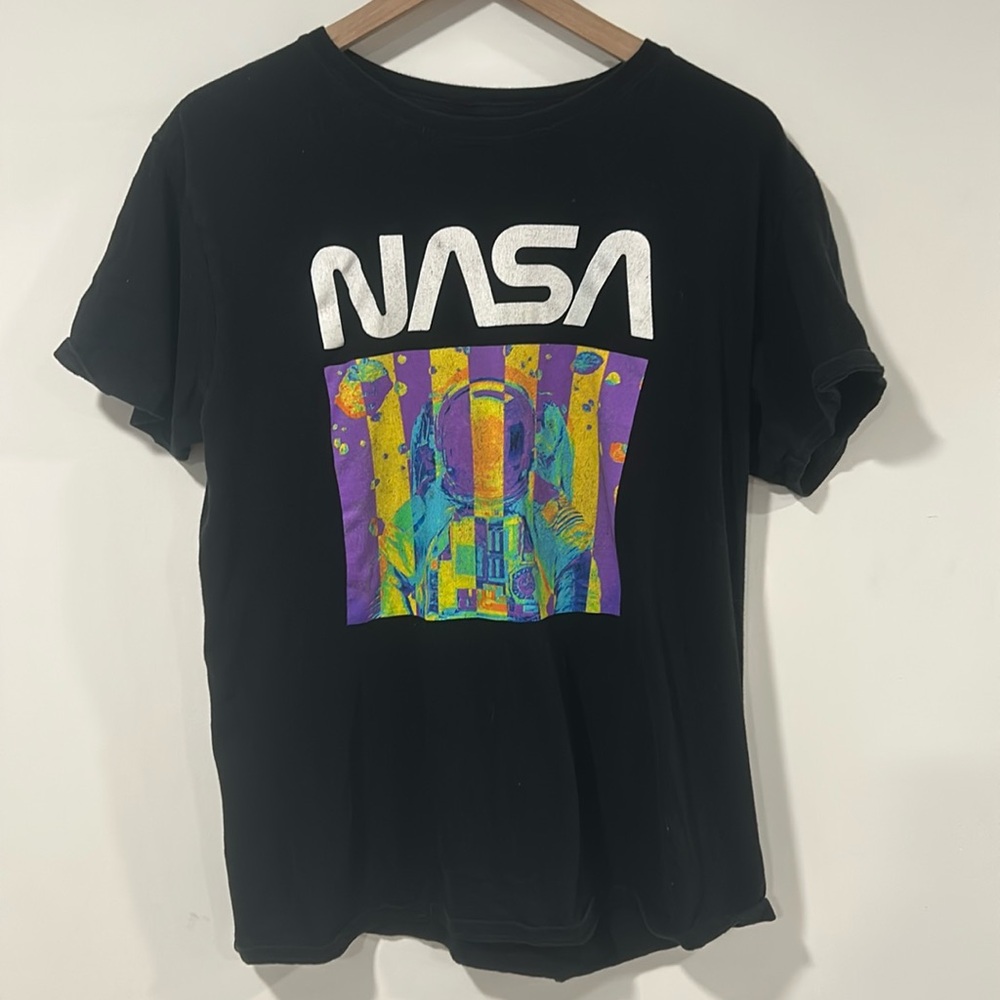 NASA Hyper Space Colorful Astronaut T Shirt Sz Large Travel Stars Aeronautics